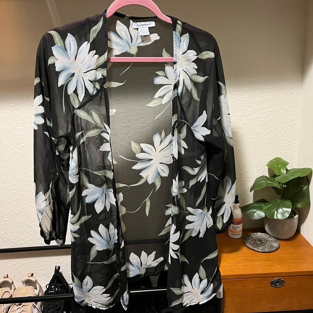 🖤 Nasty Gal Floral Black Half Sleeve Open Kimono
